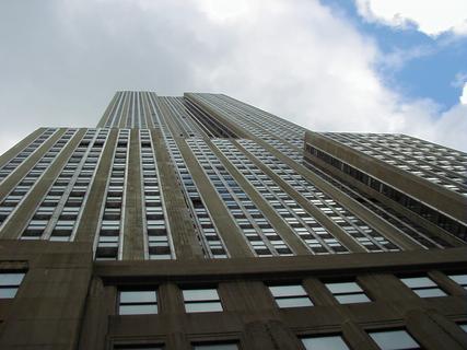Looking straight up the Empire State Building<br>Location: <a href="https://www.google.com/maps/search/?api=1&query=40.74871,-73.9853" target="_new">New York City Tour, West 34th St</a>